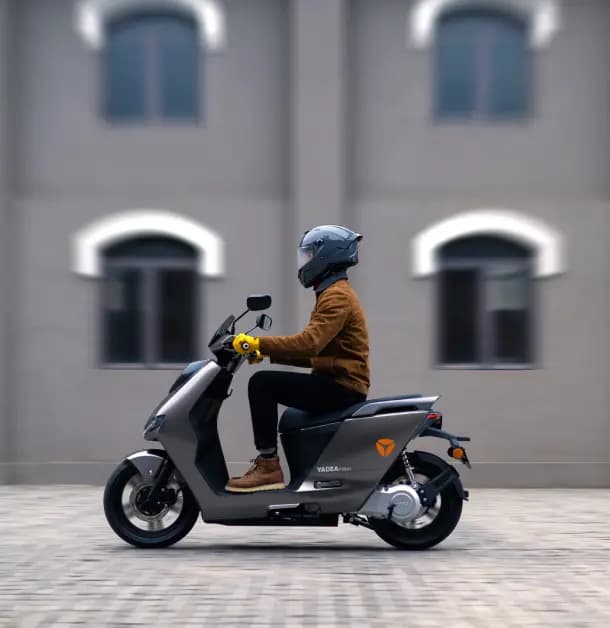 Yadea scooter